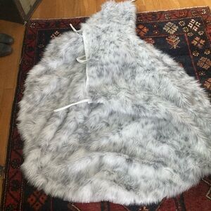 Pottery Barn Hedwig Tree Skirt and Topper